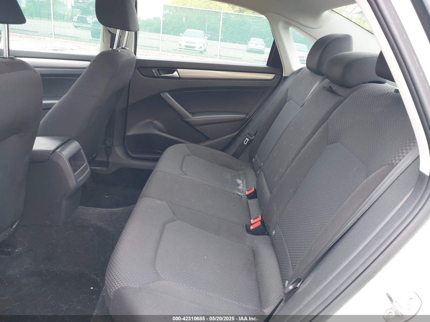 2015 VOLKSWAGEN PASSAT VIN: 1VWAS7A36FC022590