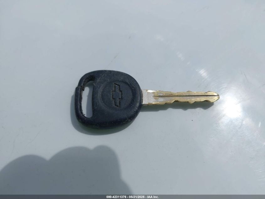 2004 Chevrolet Silverado 1500 Work Truck VIN: 2GCEC19V041313688 Lot: 42311376