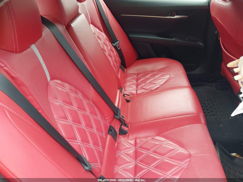 2018 TOYOTA CAMRY VIN: JTNB11HK5J3051104