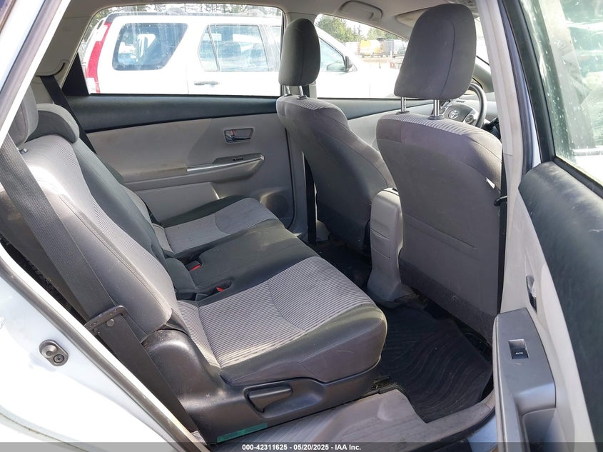 2016 TOYOTA PRIUS V VIN: JTDZN3EU5GJ047292