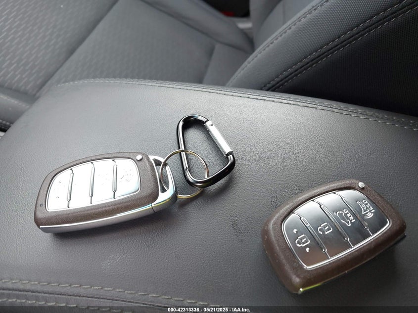 2020 HYUNDAI TUCSON VIN: KM8J3CAL4LU202564