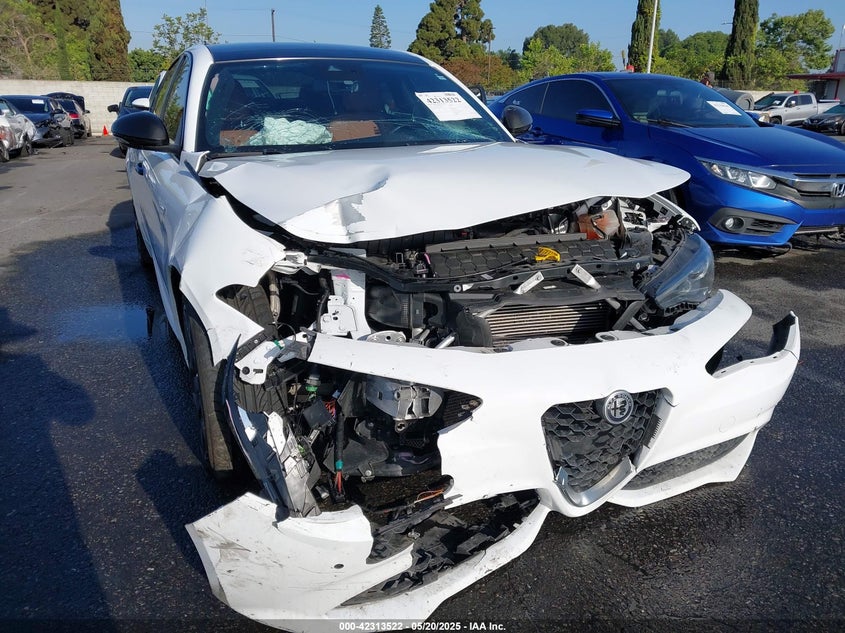 2022 ALFA ROMEO GIULIA auction photo 6