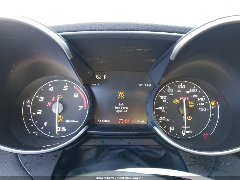 2022 ALFA ROMEO GIULIA auction photo 7