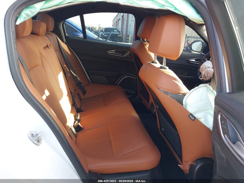 2022 ALFA ROMEO GIULIA auction photo 8