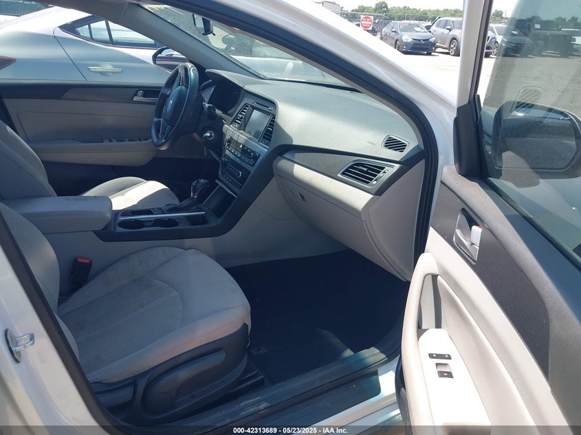 2016 HYUNDAI SONATA VIN: 5NPE34AF6GH311906