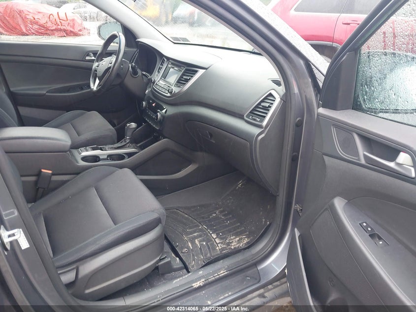 2017 HYUNDAI TUCSON VIN: KM8J3CA22HU267170