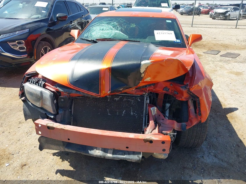 2011 CHEVROLET CAMARO VIN: 2G1FK1EJ8B9187047