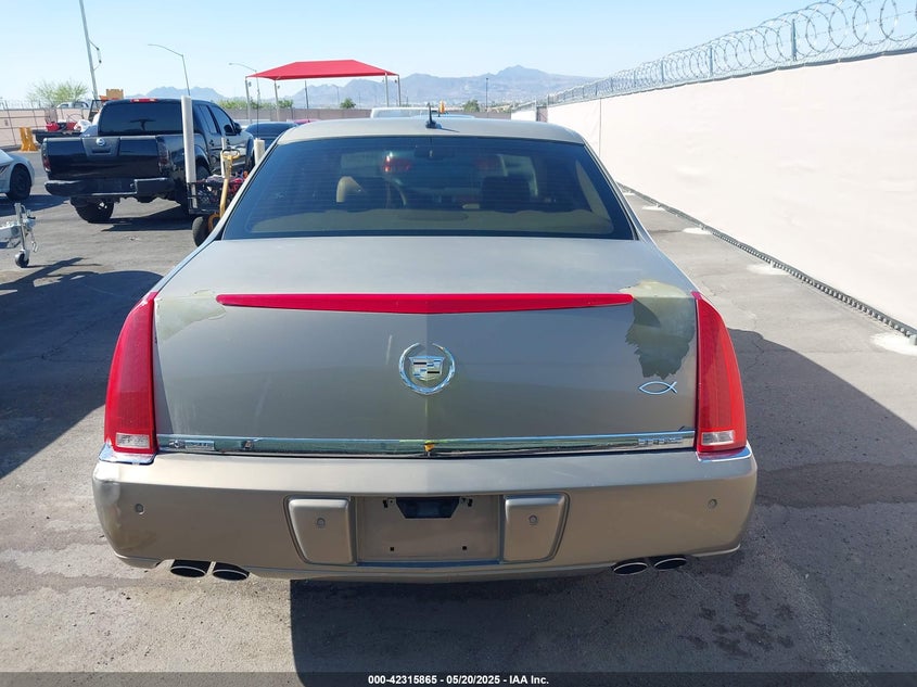 2007 CADILLAC DTS VIN: 1G6KD57Y97U198072