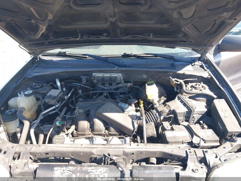 2006 FORD ESCAPE VIN: 1FMYU93166KB18305