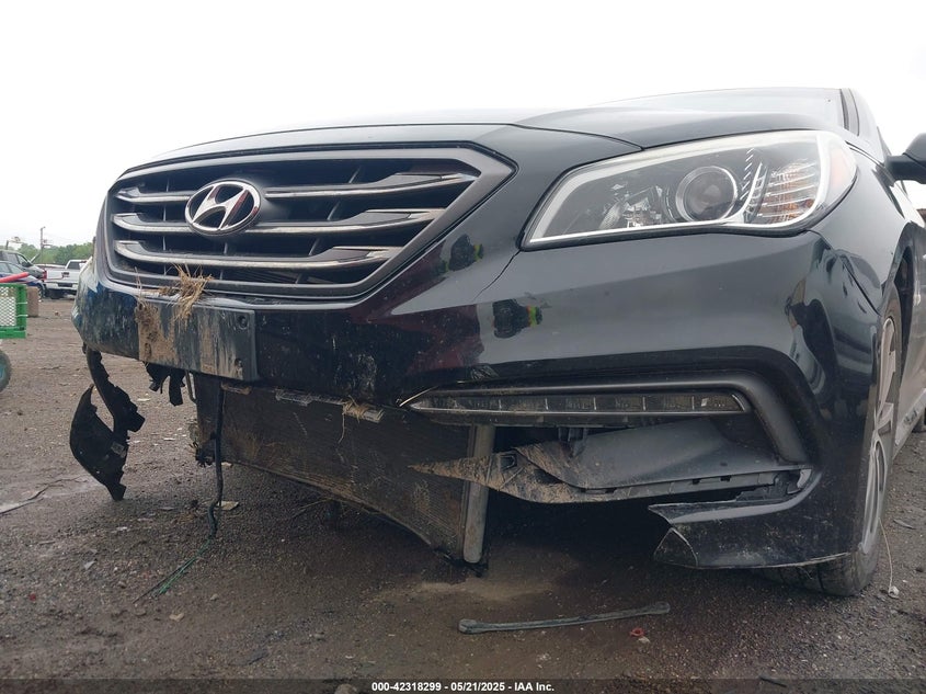 2015 HYUNDAI SONATA VIN: 5NPE34AF0FH106063