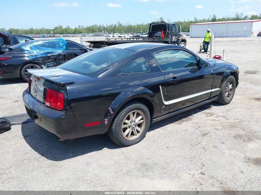 2007 FORD MUSTANG VIN: 1ZVFT80N675242314