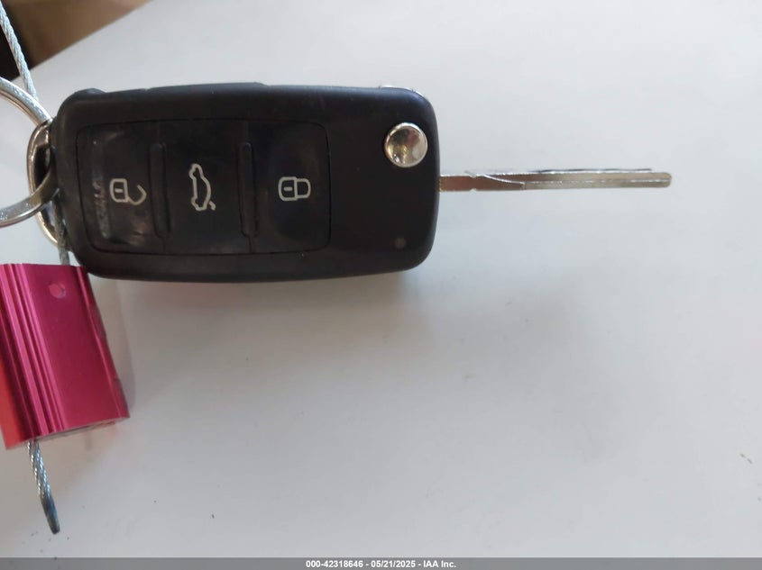 2013 VOLKSWAGEN PASSAT 2.5L SE - 1VWBP7A39DC114411