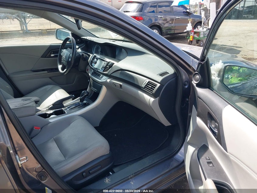 2014 HONDA ACCORD VIN: 1HGCR2F8XEA027141