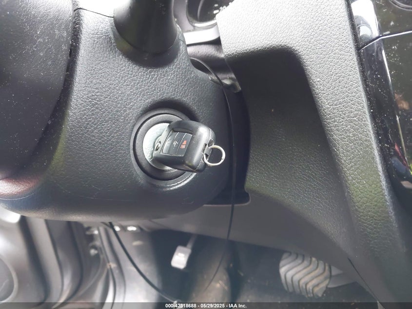 2021 NISSAN ROGUE SPORT VIN: JN1BJ1AV5MW566683