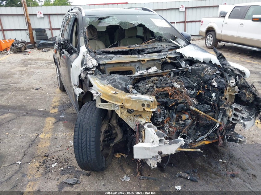 2016 VOLVO XC90 T6 MOMENTUM - YV4A22PK1G1026951