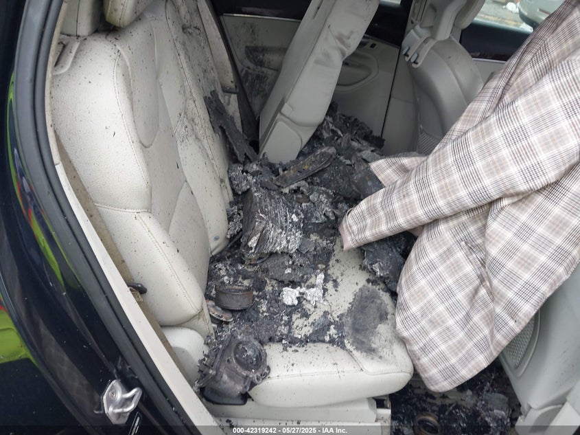 2016 VOLVO XC90 T6 MOMENTUM - YV4A22PK1G1026951