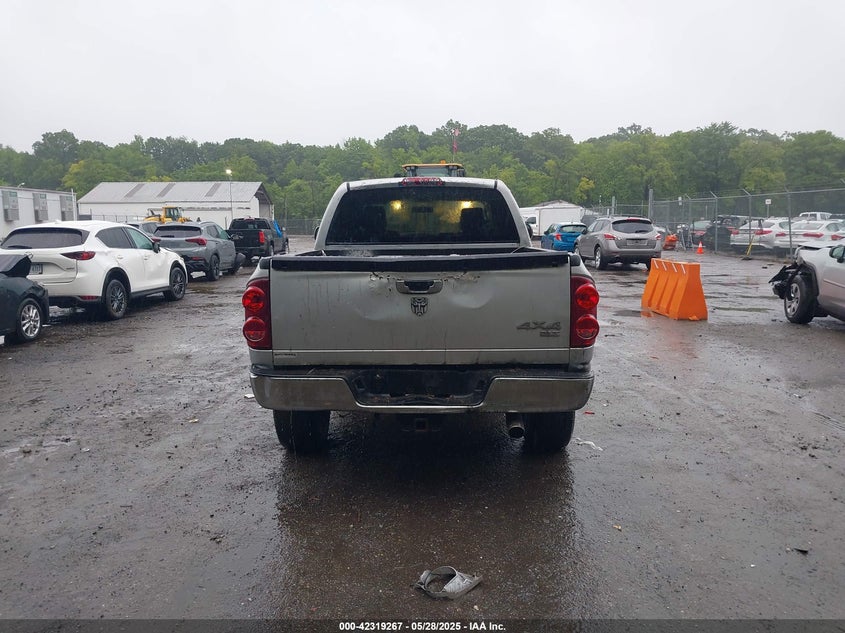 2007 Dodge Ram 1500 Slt/Trx4 Off Road/Sport VIN: 1D7HU18247S134369 Lot: 42319267