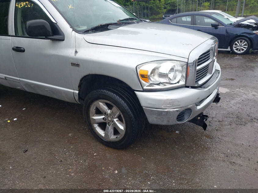 2007 Dodge Ram 1500 Slt/Trx4 Off Road/Sport VIN: 1D7HU18247S134369 Lot: 42319267