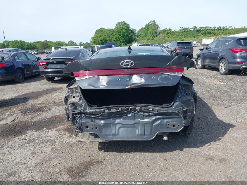 2021 HYUNDAI ELANTRA VIN: 5NPLS4AG9MH021884