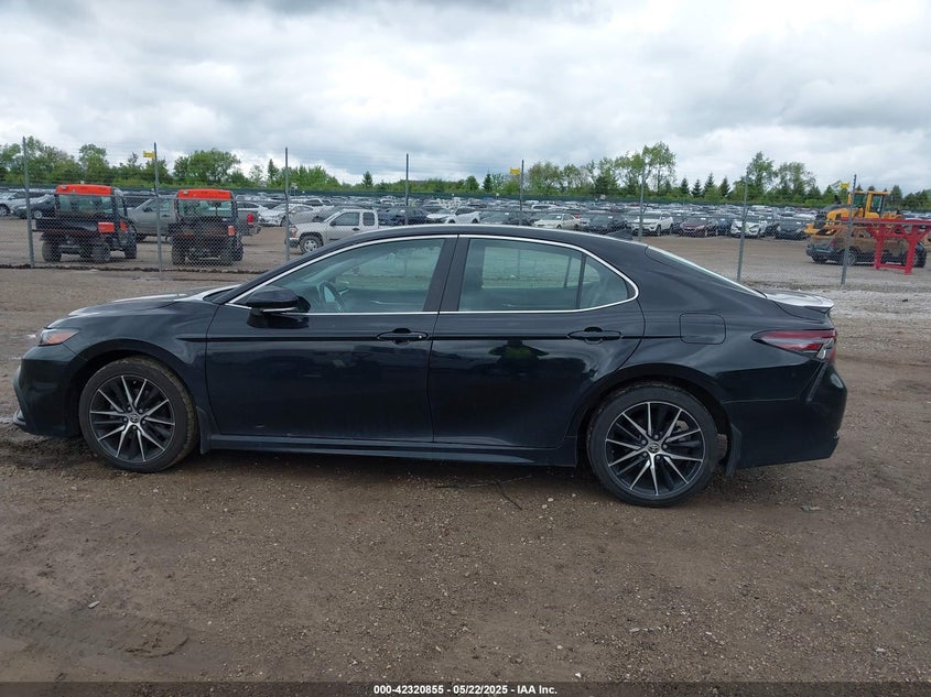 2022 TOYOTA CAMRY VIN: 4T1G11AK7NU065411