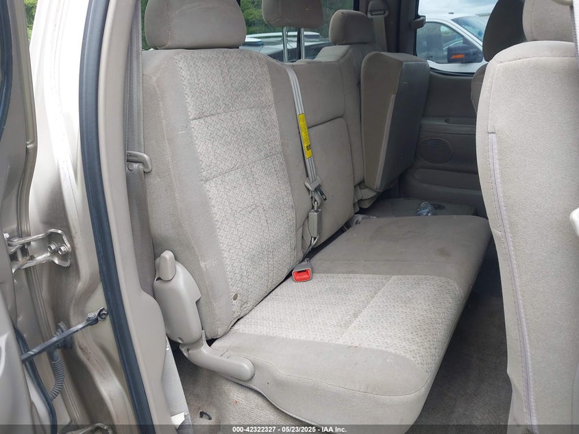 2006 Toyota Tundra Sr5 V8 VIN: 5TBBT44186S486131 Lot: 42322327