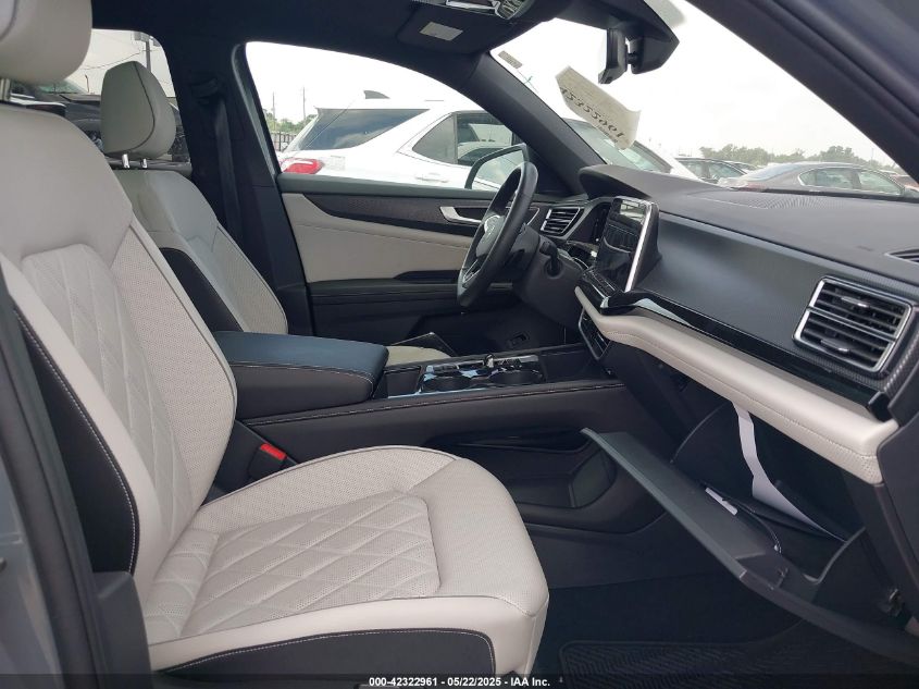 2025 Volkswagen Atlas Cross Sport - 1V2FE2CA1SC205287