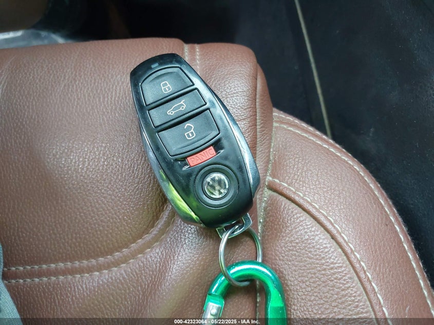 2015 VOLKSWAGEN TOUAREG V6 LUX - WVGEF9BP0FD002928