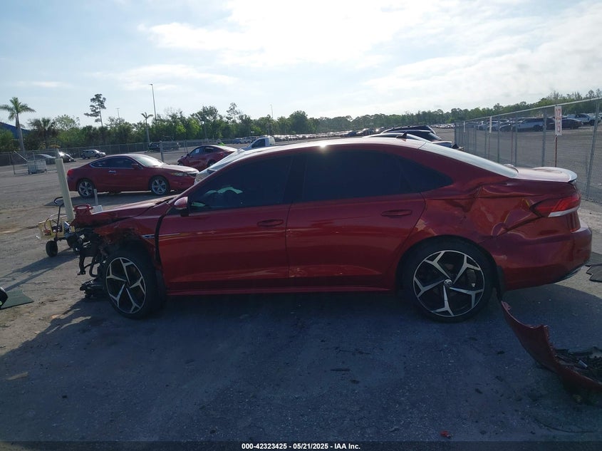 2020 VOLKSWAGEN PASSAT 2.0T R-LINE - 1VWMA7A36LC020561