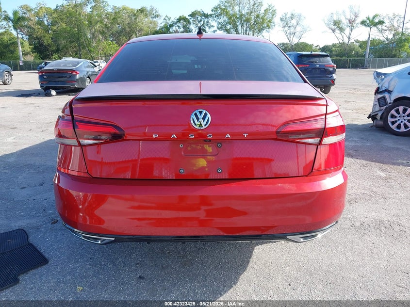 2020 VOLKSWAGEN PASSAT 2.0T R-LINE - 1VWMA7A36LC020561