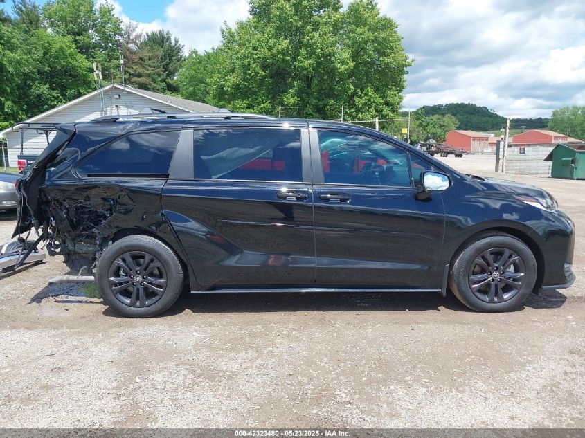 2025 Toyota Sienna - 5TDCSKFCXSS156213