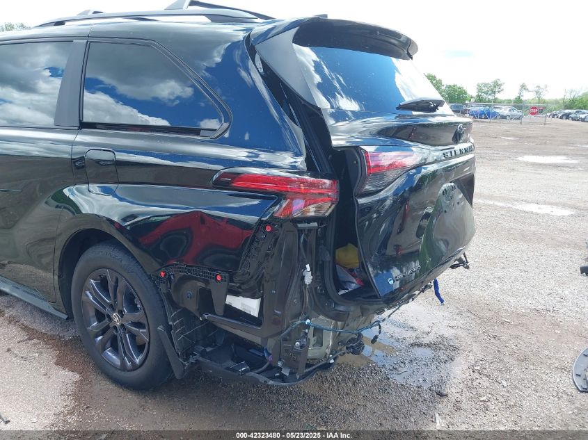 2025 Toyota Sienna - 5TDCSKFCXSS156213