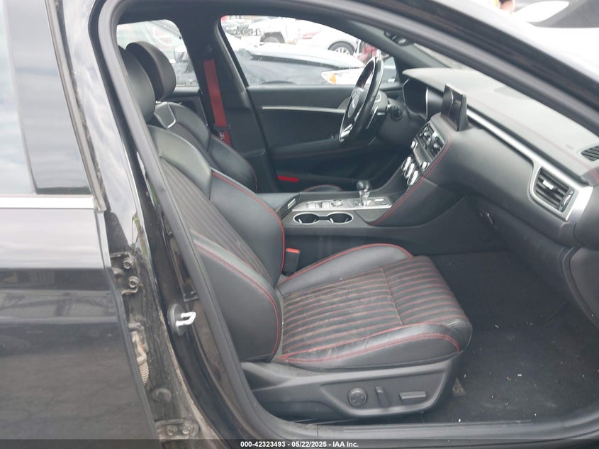 2022 GENESIS G70 3.3T AWD - KMTG54TE0NU081954