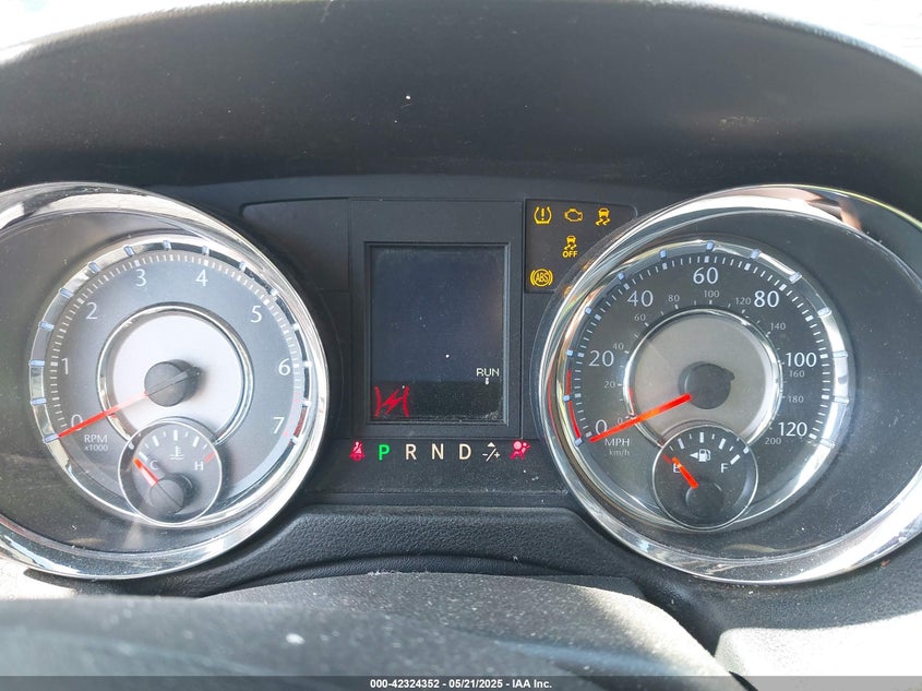 2012 CHRYSLER TOWN & COUNTRY VIN: 2C4RC1CGXCR152259