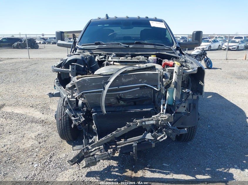 2022 Ram 3500 Big Horn 4X4 8' Box VIN: 3C63RRHLXNG216048 Lot: 42325124