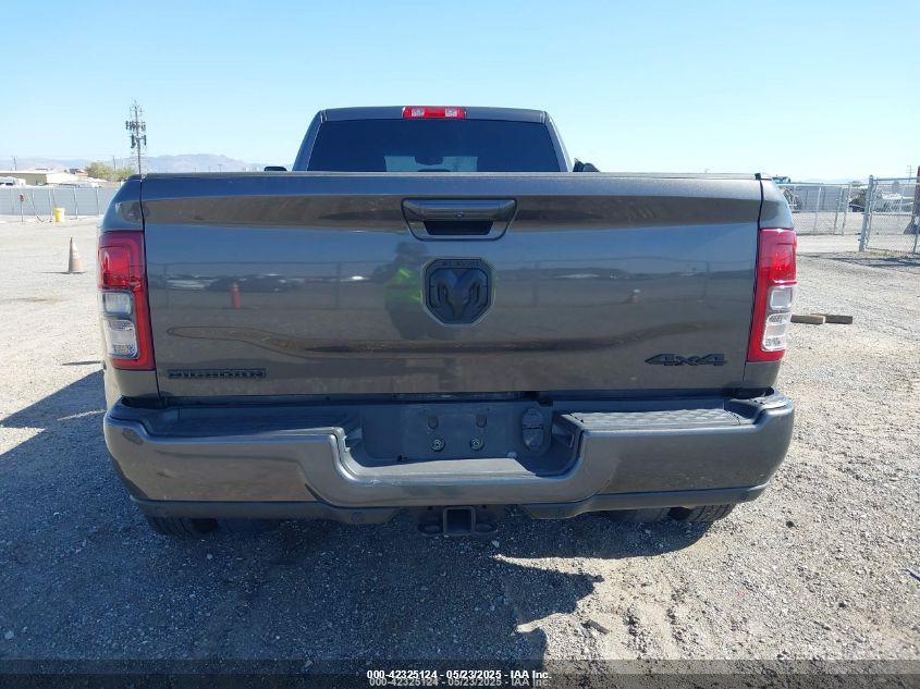 2022 Ram 3500 Big Horn 4X4 8' Box VIN: 3C63RRHLXNG216048 Lot: 42325124