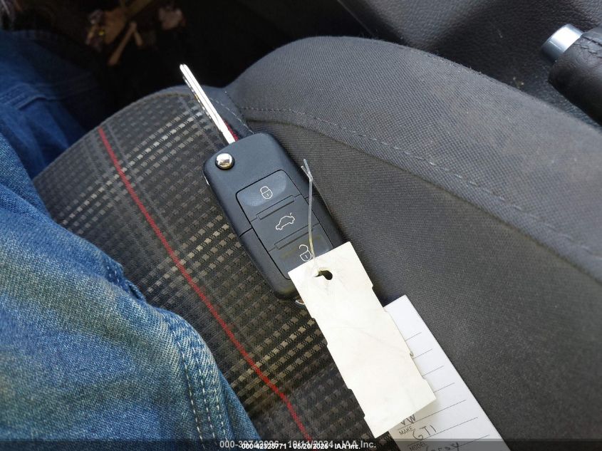 2007 Volkswagen Gti 2-Door/Fahrenheit VIN: WVWFV71K37W239019 Lot: 42325771