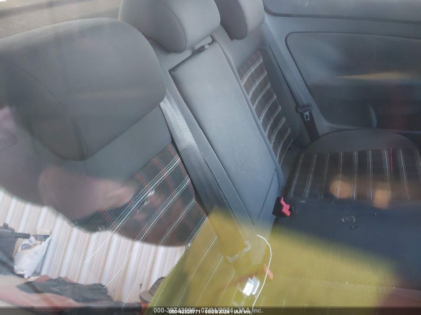 2007 Volkswagen Gti 2-Door/Fahrenheit VIN: WVWFV71K37W239019 Lot: 42325771