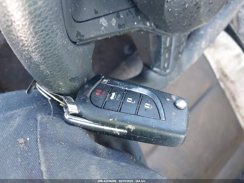 2025 TOYOTA COROLLA LE - 5YFB4MDE6SP299156