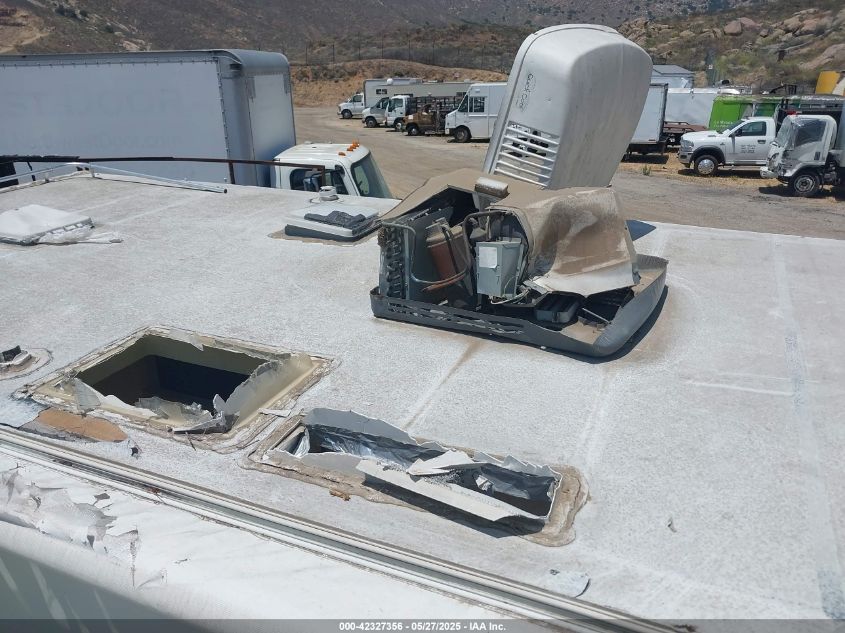 2004 Ford E-450 Cutaway Standard VIN: 1FDXE45S64HB44074 Lot: 42327356