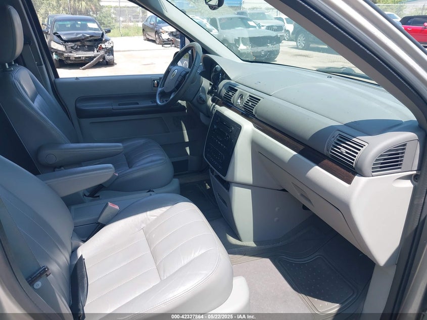 2MRDA20244BJ09834 2004 MERCURY MONTEREY photo no. 5