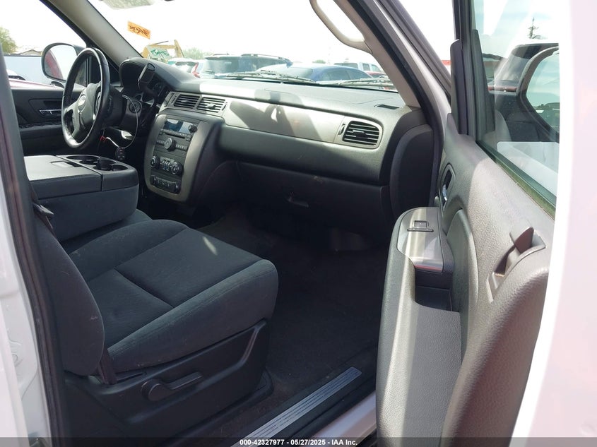 2009 CHEVROLET TAHOE VIN: 1GNFC13079R155664