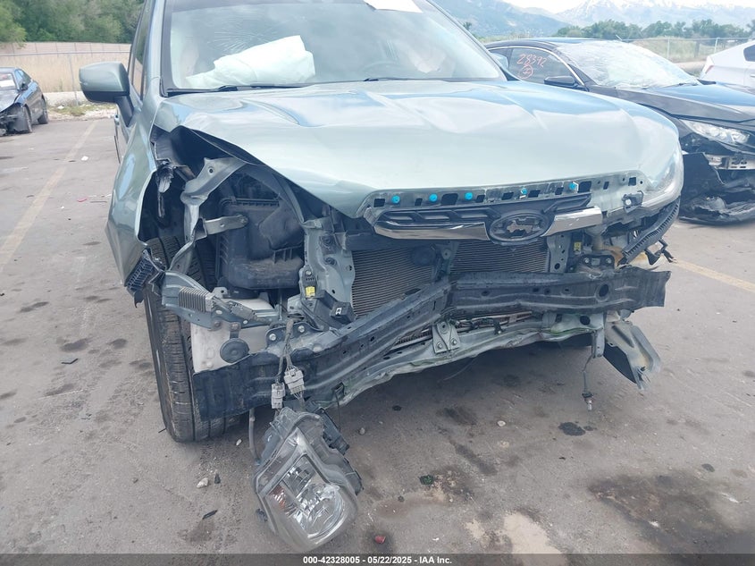 2018 SUBARU FORESTER 2.5I PREMIUM JF2SJAGC0JH520652