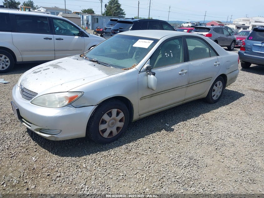 JTDBE32K120077585 2002 TOYOTA CAMRY photo no. 2