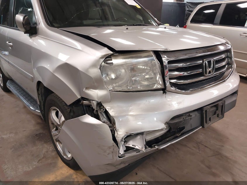 2012 HONDA PILOT VIN: 5FNYF4H49CB073261