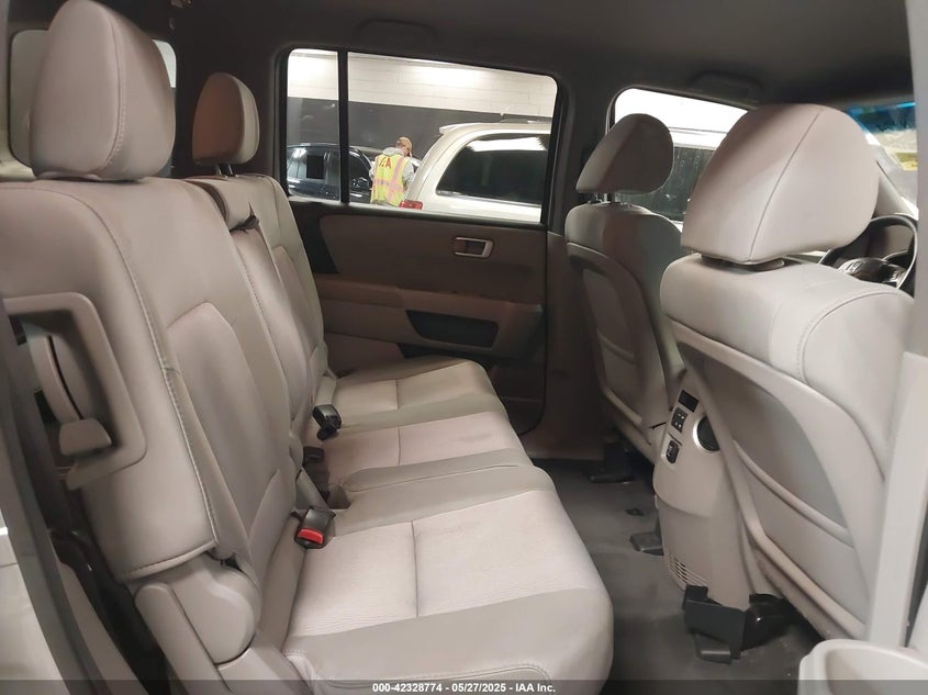 2012 HONDA PILOT VIN: 5FNYF4H49CB073261