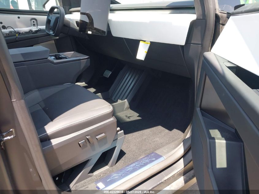 2024 Tesla Cybertruck - 7G2CEHED1RA034143