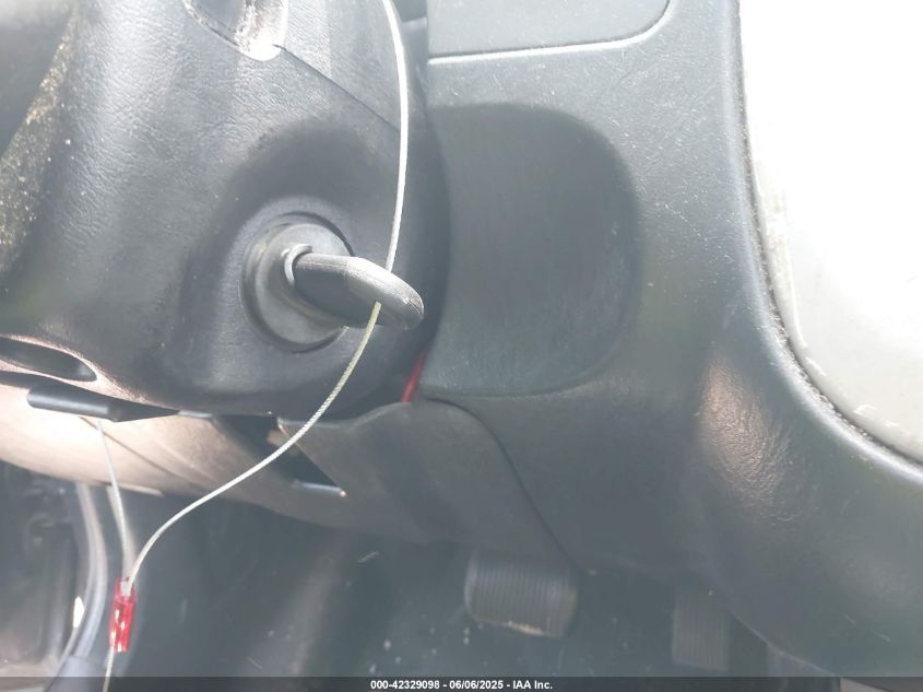 2006 Mercury Mariner Luxury/Premier VIN: 4M2YU56136KJ06342 Lot: 42329098