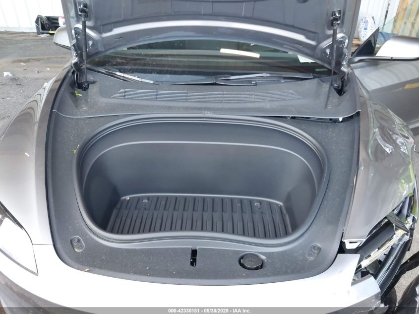 2025 Tesla Model 3 - 5YJ3E1EB4SF943771