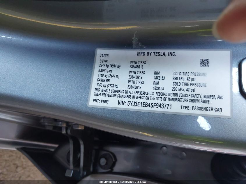 2025 Tesla Model 3 - 5YJ3E1EB4SF943771