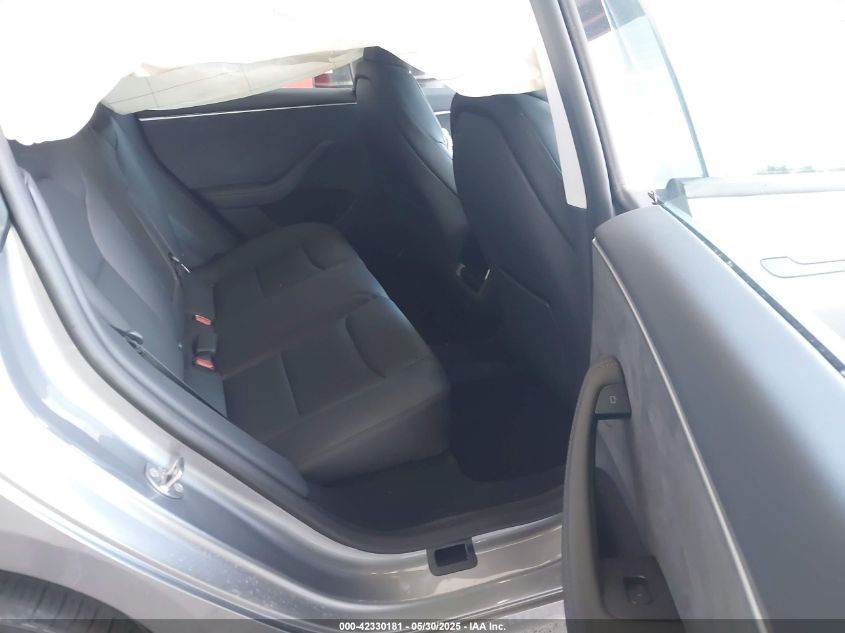 2025 Tesla Model 3 - 5YJ3E1EB4SF943771